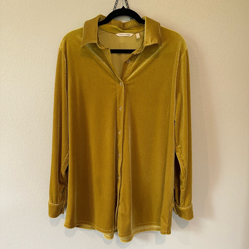 Soft Surroundings/Tops/ Full Velvet Long Sleeved Button Up Shirt